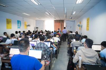 说明:C:\Users\sghome\Documents\Tencent Files\19935284\FileRecv\逗逼码农颁奖\SXT_2409.jpg